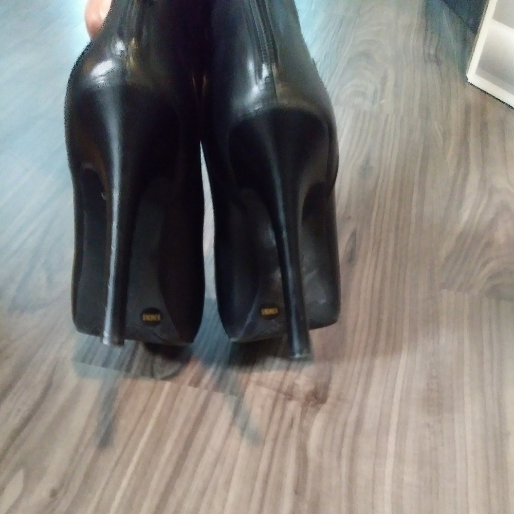 Booties - Picture 4 of 4